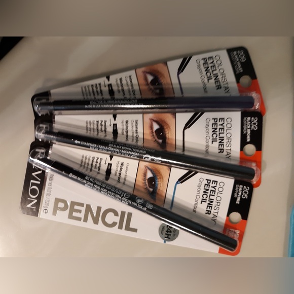 Makeup Bundle - Picture 8 of 8